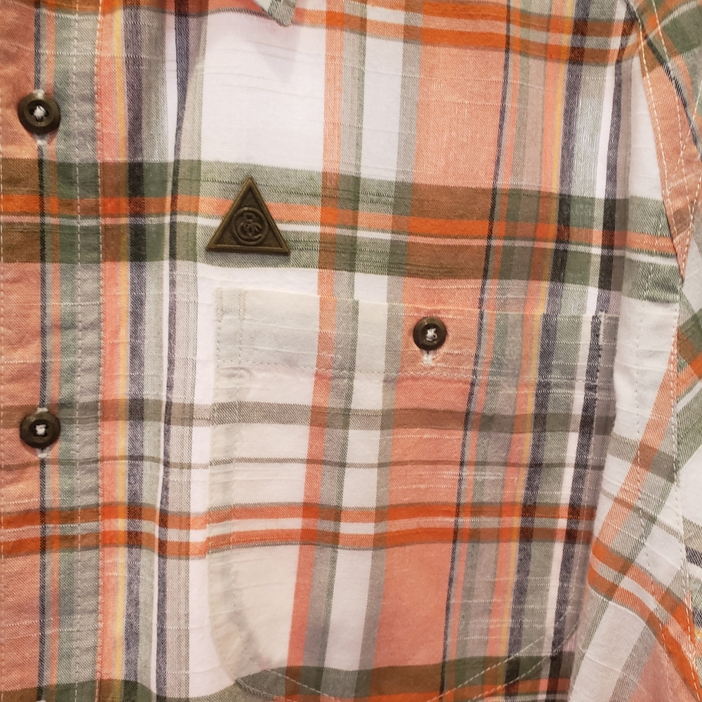 Shirt - Picture 3 of 4